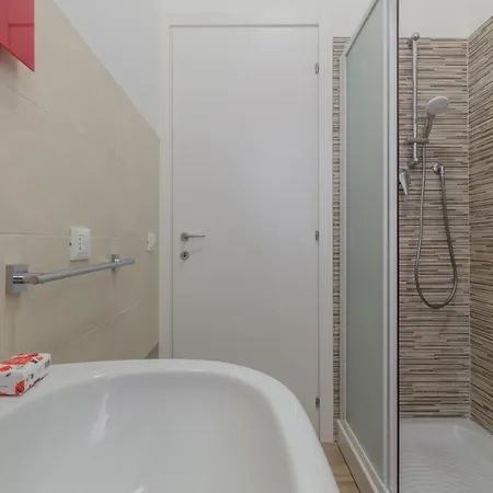 Maggie House * ピアチェンツァ