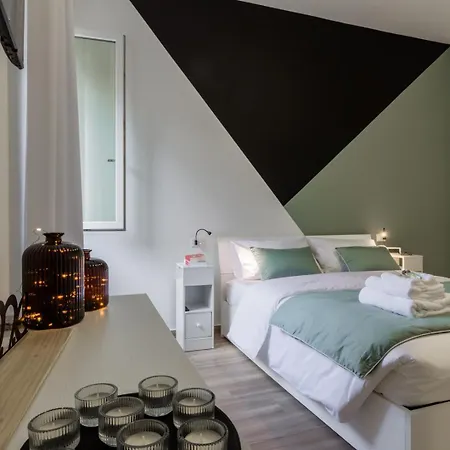 Maggie House * ピアチェンツァ