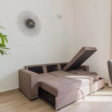 Maggie House Apartament *