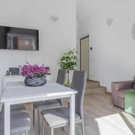 Apartament Maggie House