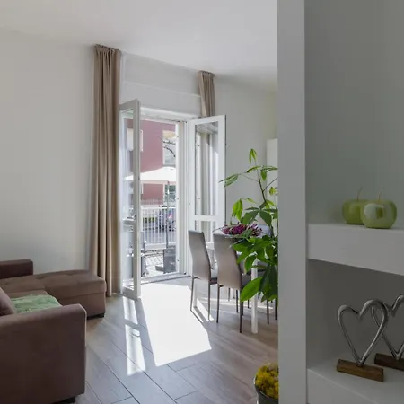 Maggie House דירה